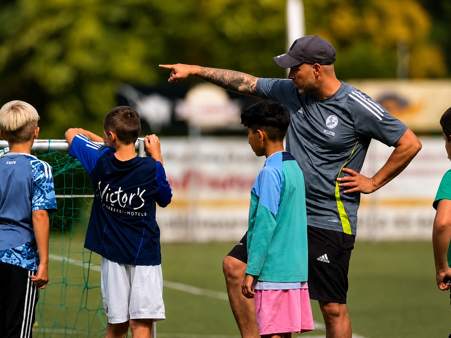 Pascal korrigiert im Training